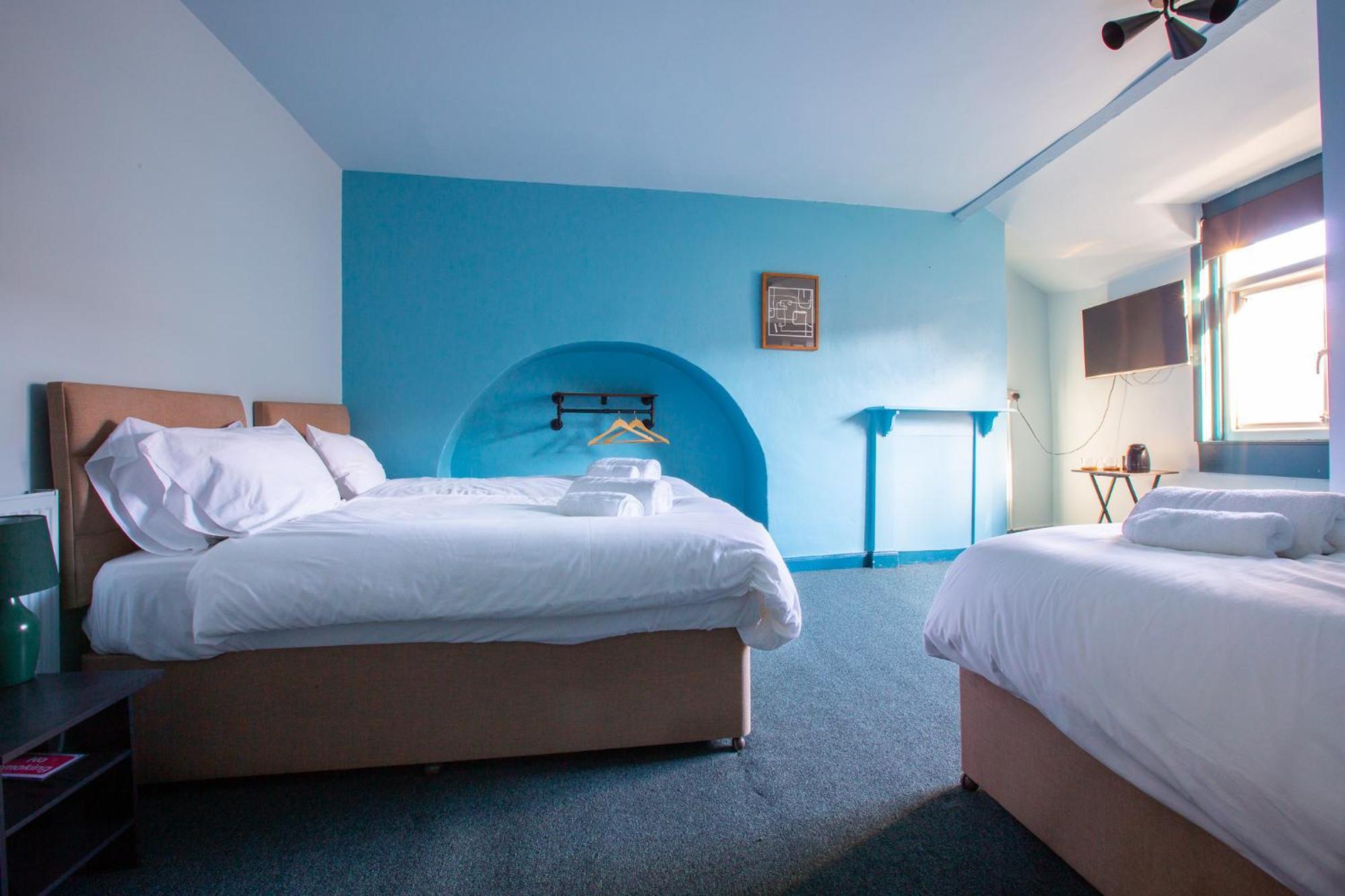 The Crown & Anchor Hotel แมนเชสเตอร์ ภายนอก รูปภาพ